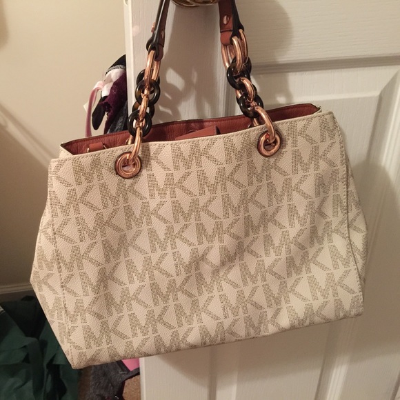 2014 Michael Kors Bag - Picture 3 of 6